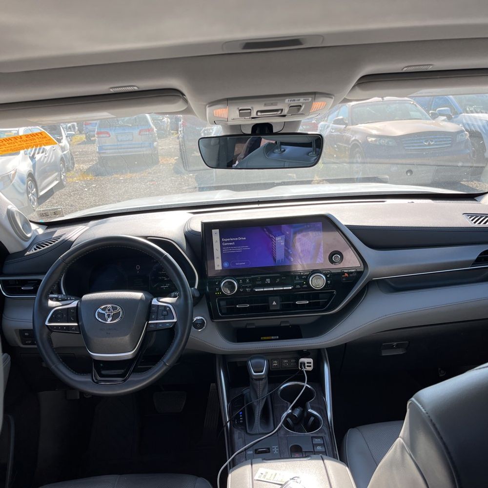 2023 Toyota Highlander Hybrid Limited