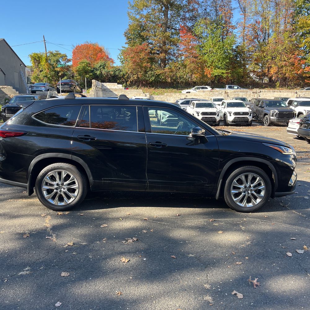 2023 Toyota Highlander Hybrid Limited