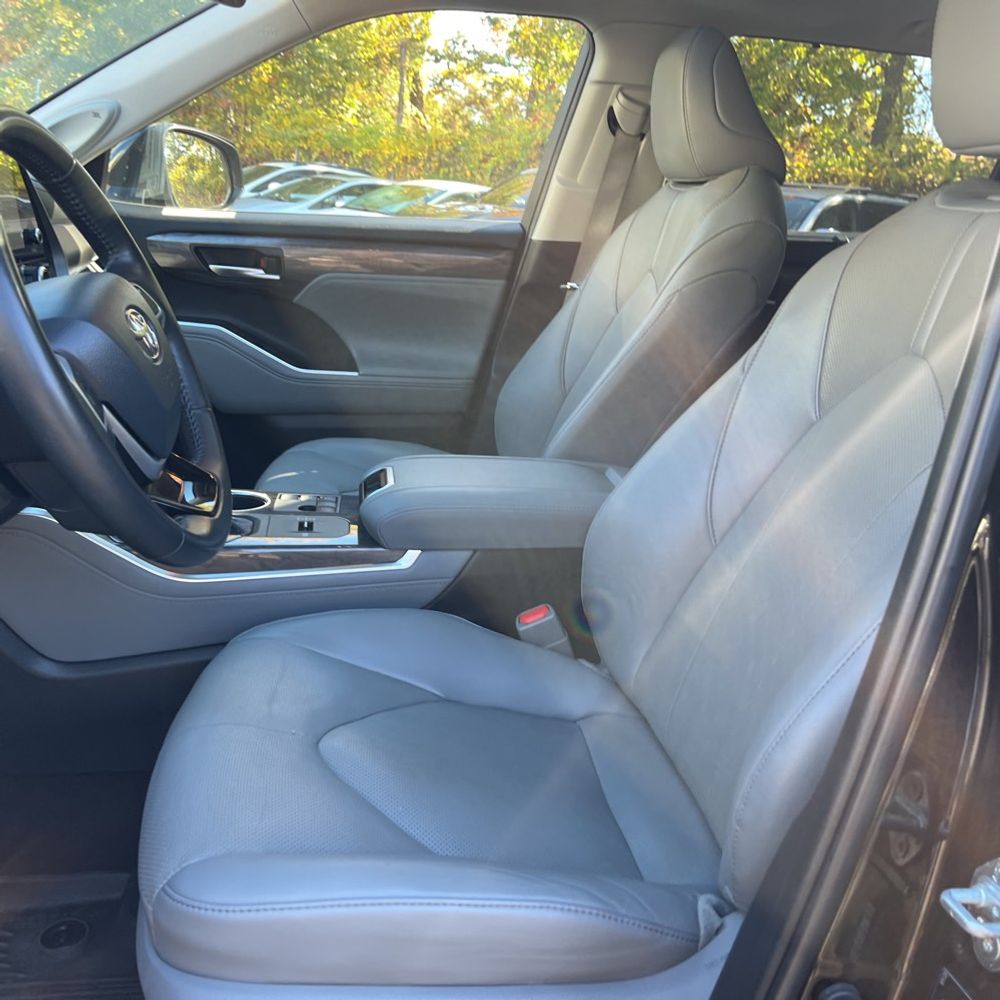 2023 Toyota Highlander Hybrid Limited
