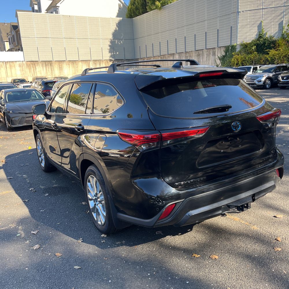 2023 Toyota Highlander Hybrid Limited
