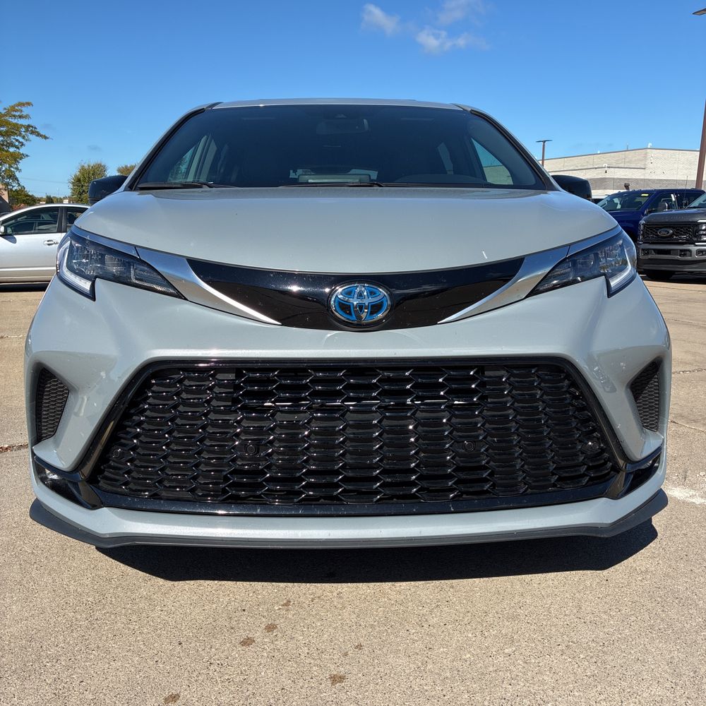 2024 Toyota Sienna XSE 7-Passenger