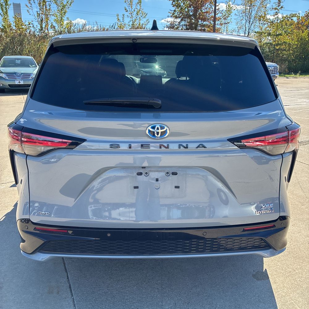 2024 Toyota Sienna XSE 7-Passenger