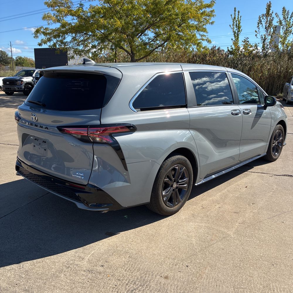 2024 Toyota Sienna XSE 7-Passenger