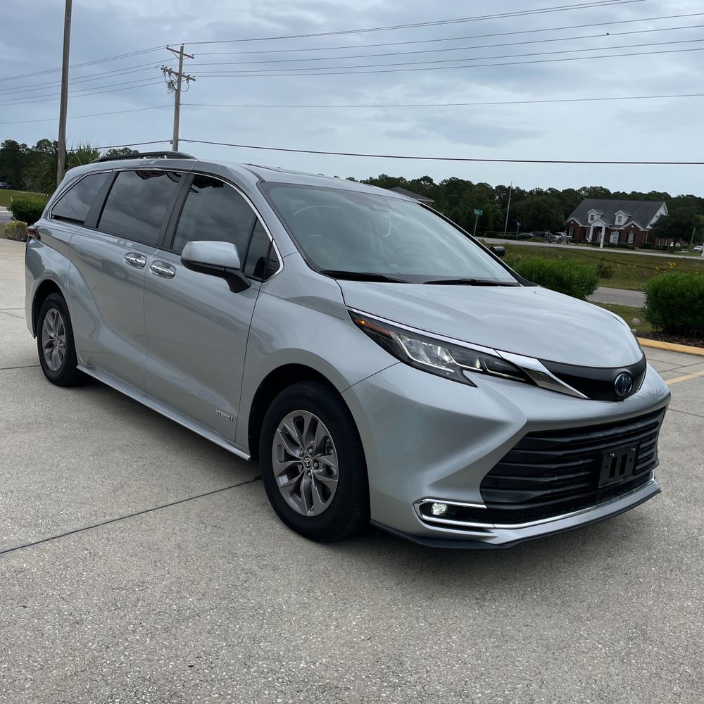 2021 Toyota Sienna XLE 7-Passenger
