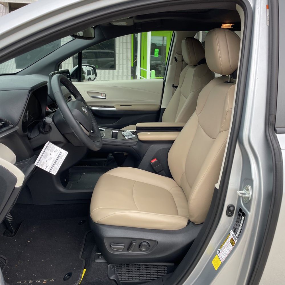 2021 Toyota Sienna XLE 7-Passenger