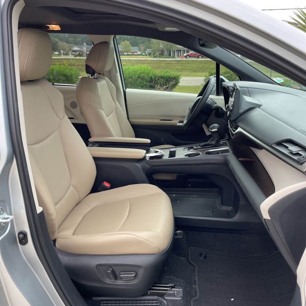 2021 Toyota Sienna XLE 7-Passenger
