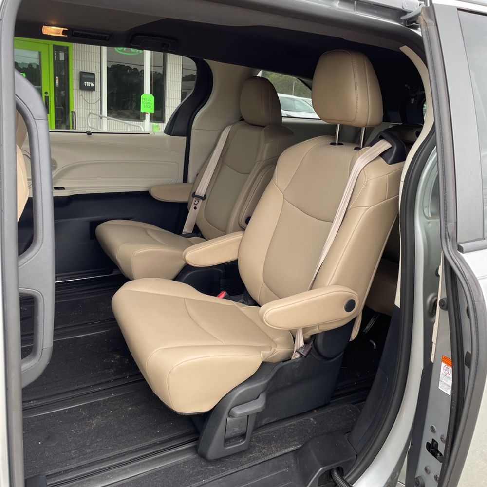 2021 Toyota Sienna XLE 7-Passenger