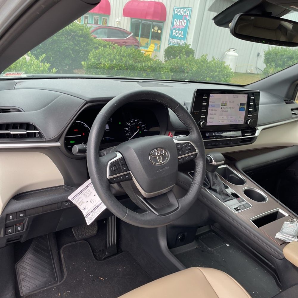 2021 Toyota Sienna XLE 7-Passenger