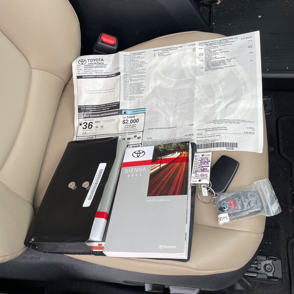 2021 Toyota Sienna XLE 7-Passenger