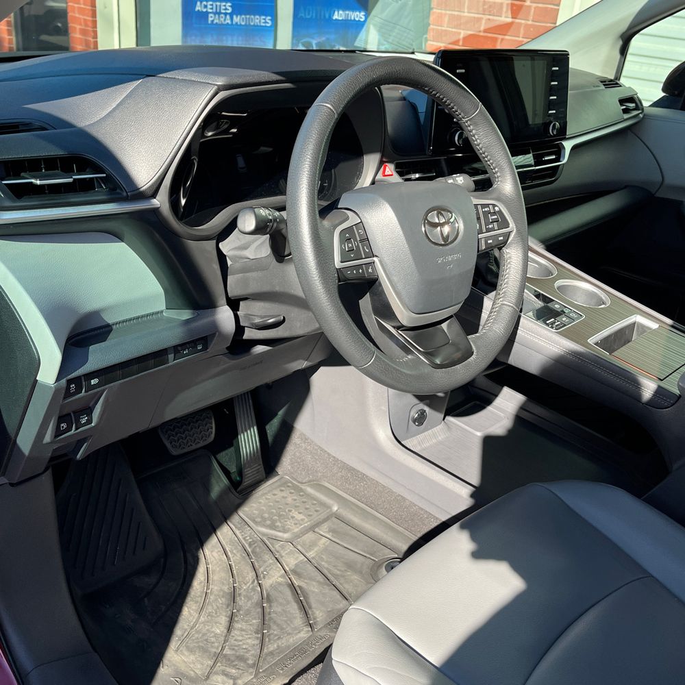 2022 Toyota Sienna XLE 8-Passenger
