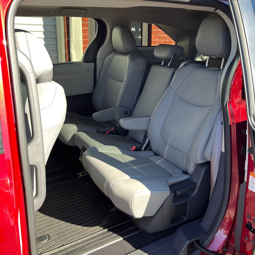 2022 Toyota Sienna XLE 8-Passenger