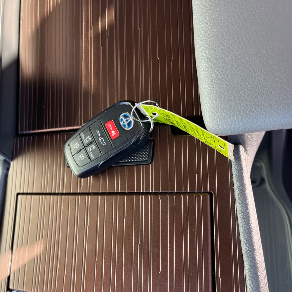 2022 Toyota Sienna XLE 8-Passenger