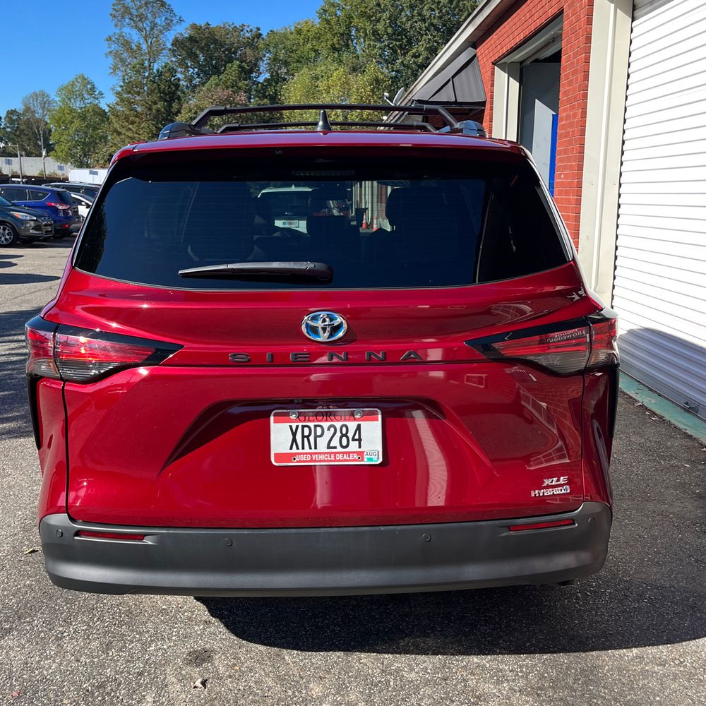 2022 Toyota Sienna XLE 8-Passenger