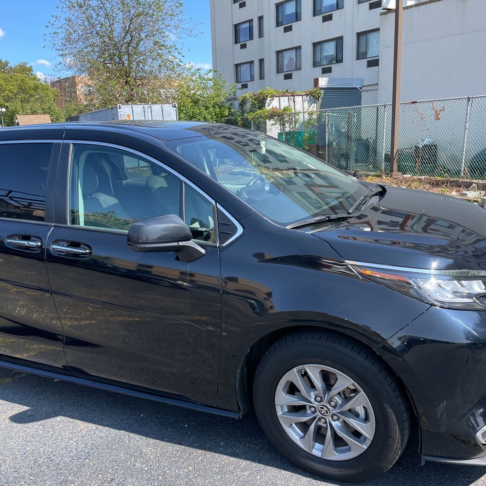 2022 Toyota Sienna XLE 7-Passenger