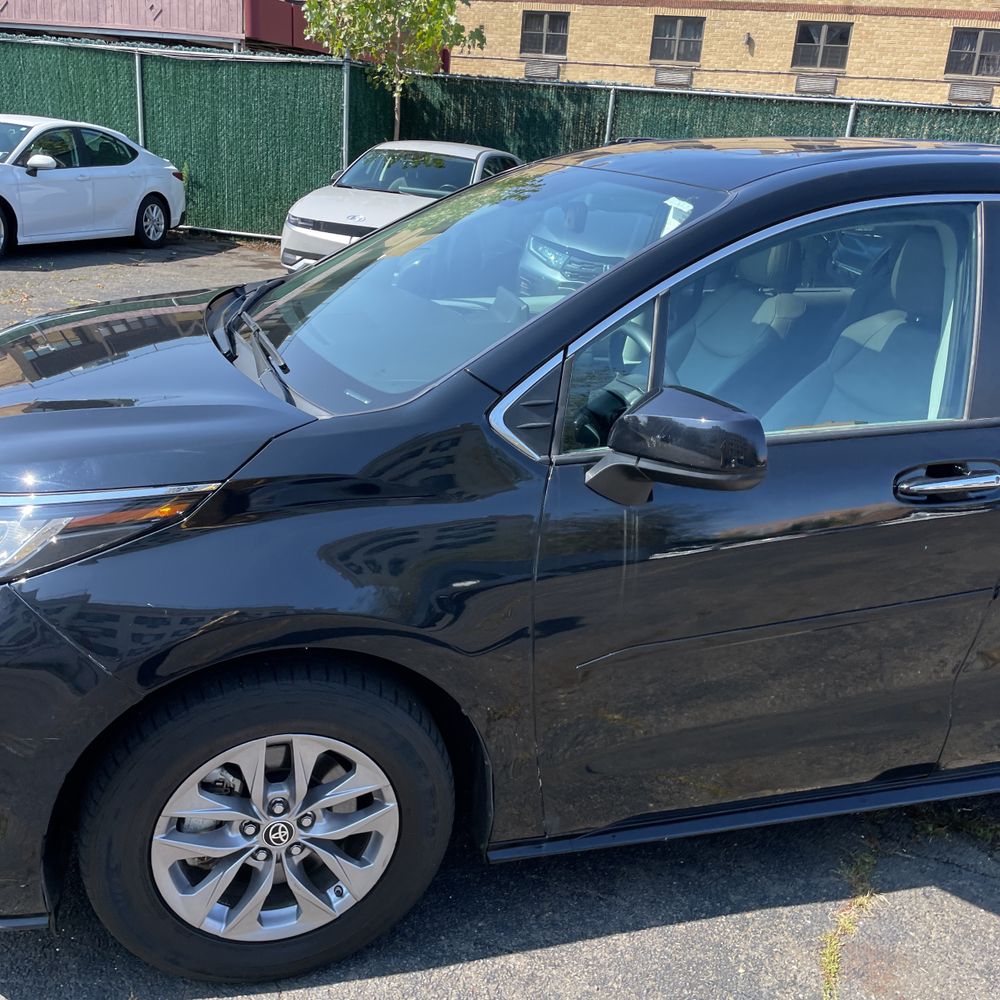 2022 Toyota Sienna XLE 7-Passenger