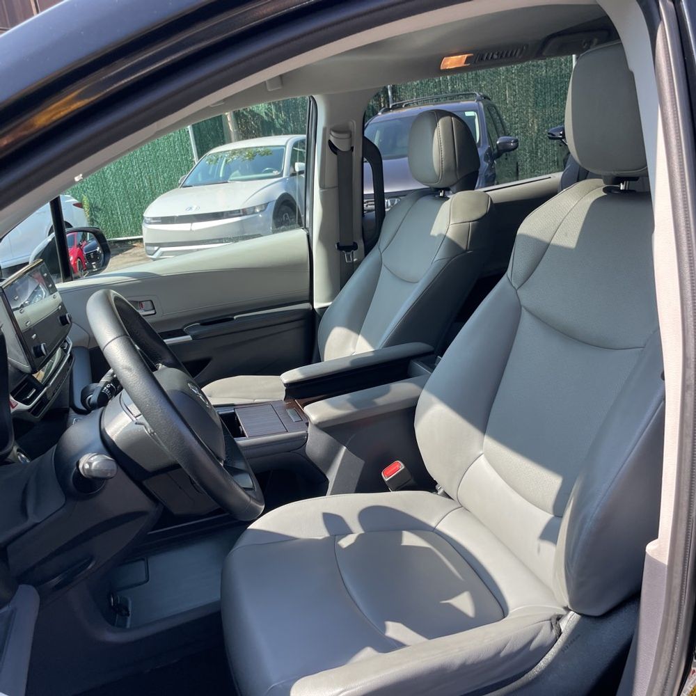 2022 Toyota Sienna XLE 7-Passenger