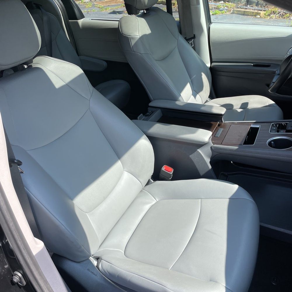 2022 Toyota Sienna XLE 7-Passenger