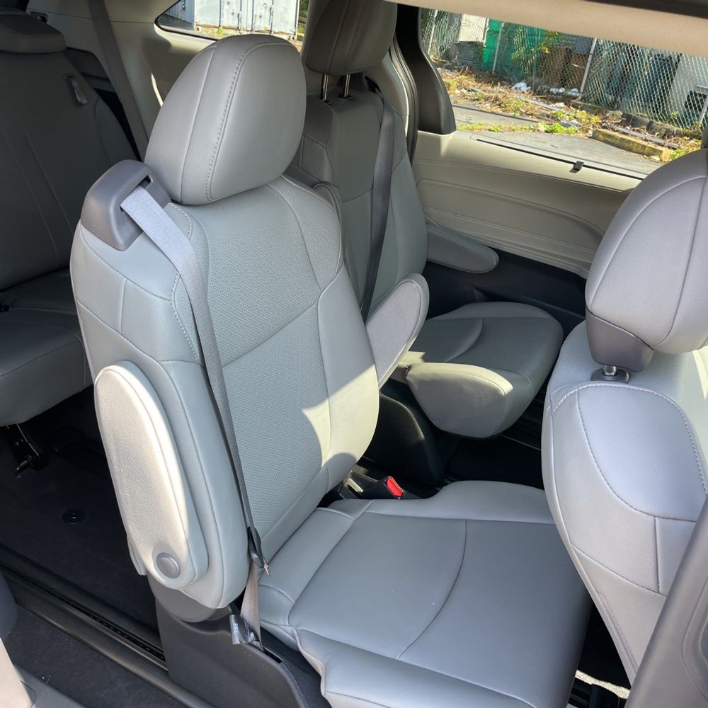 2022 Toyota Sienna XLE 7-Passenger