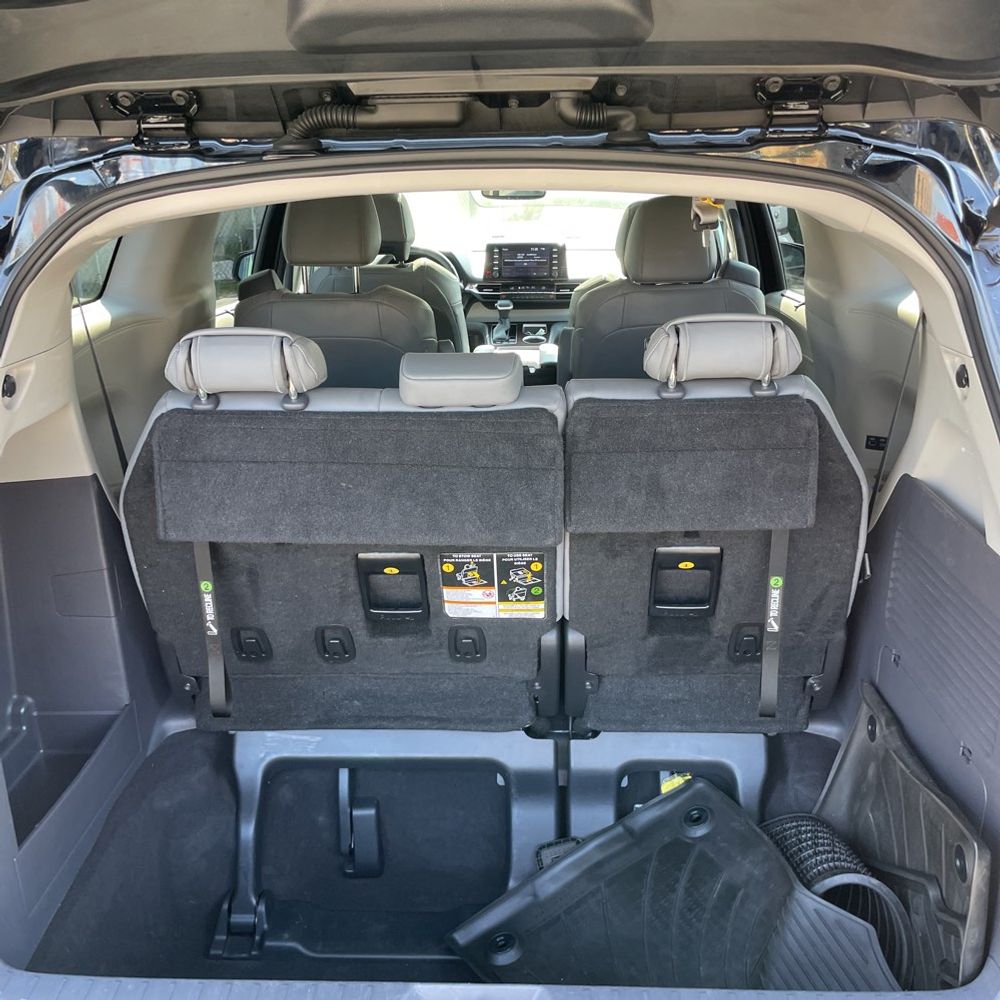 2022 Toyota Sienna XLE 7-Passenger