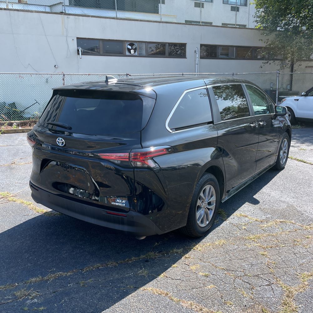 2022 Toyota Sienna XLE 7-Passenger