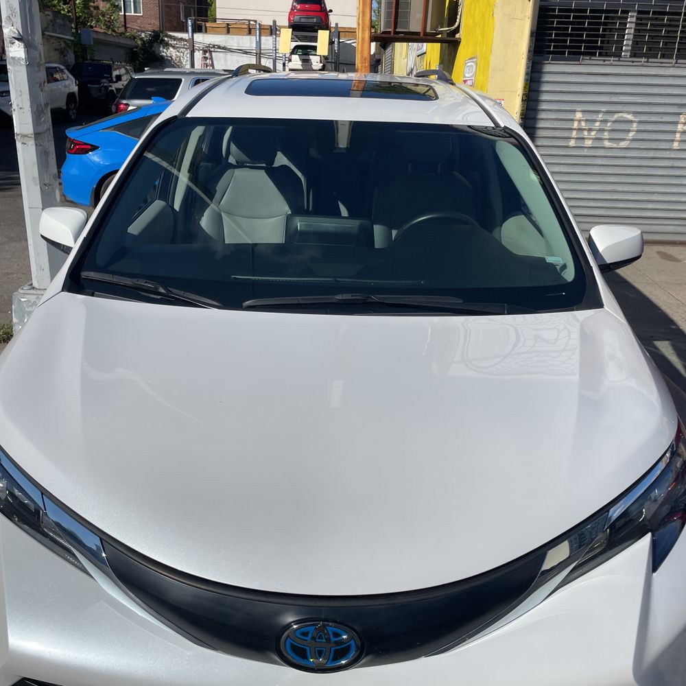 2024 Toyota Sienna XLE 8-Passenger