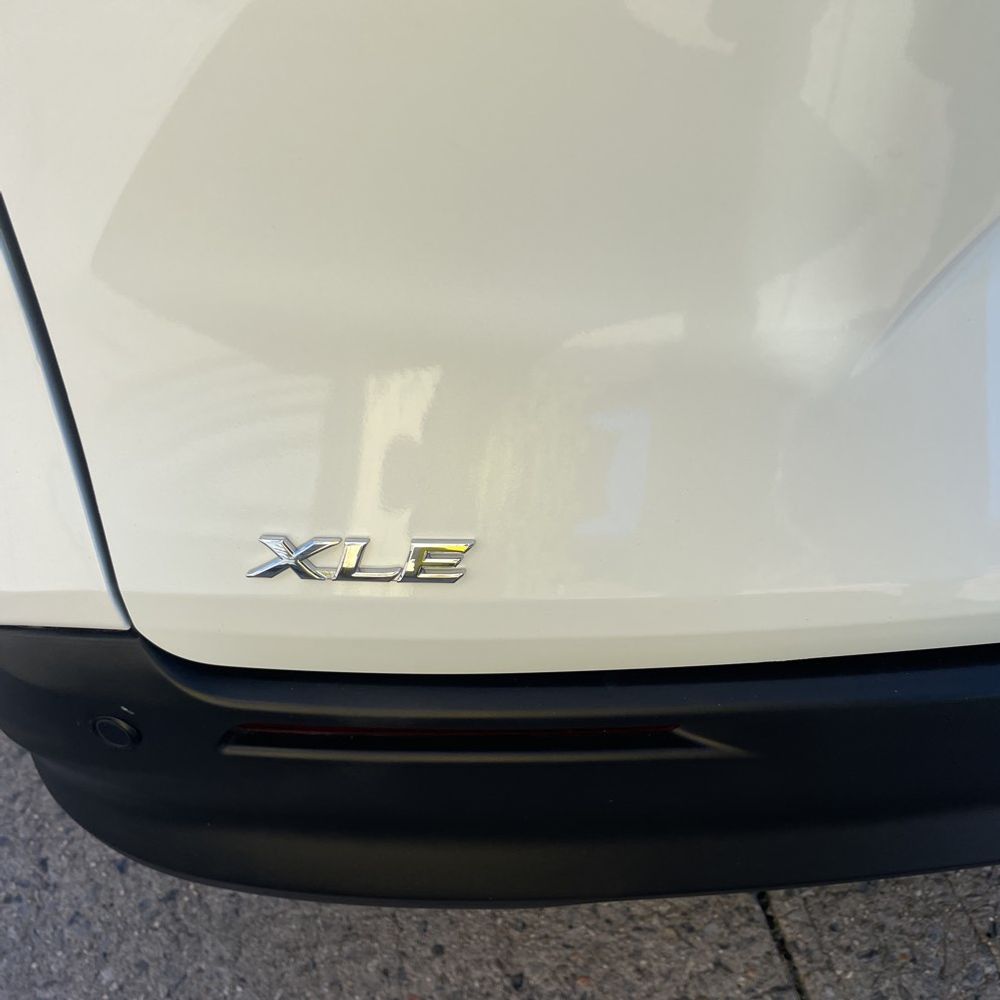2024 Toyota Sienna XLE 8-Passenger
