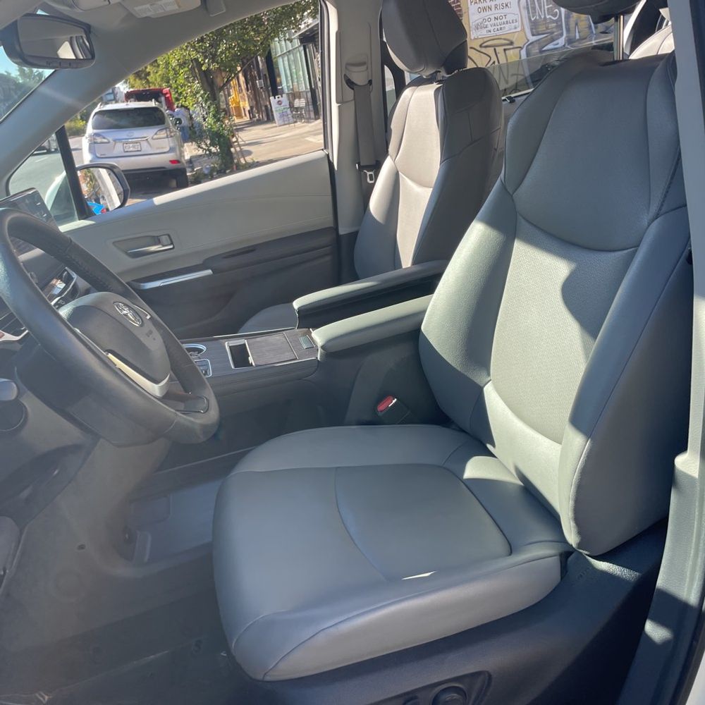 2024 Toyota Sienna XLE 8-Passenger