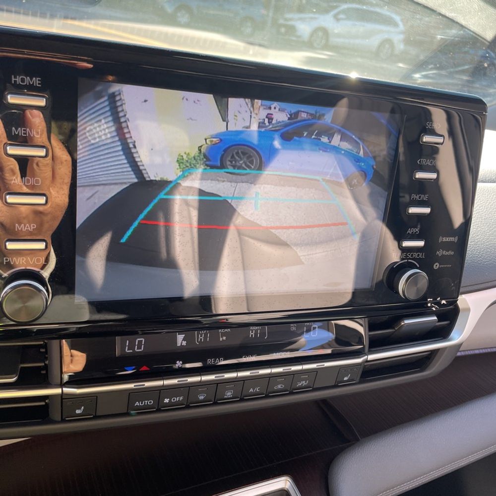 2024 Toyota Sienna XLE 8-Passenger