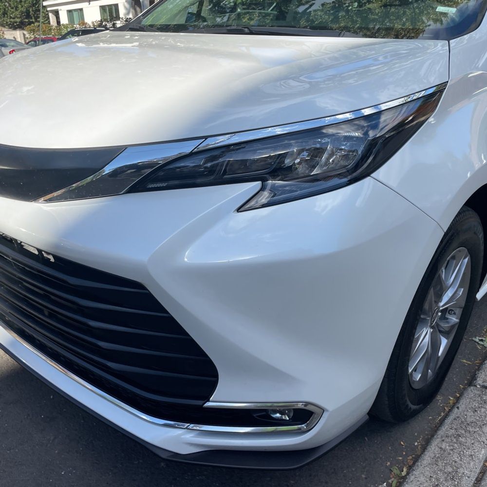 2024 Toyota Sienna XLE 8-Passenger