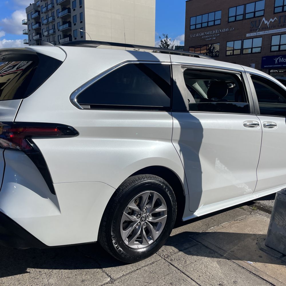 2024 Toyota Sienna XLE 8-Passenger