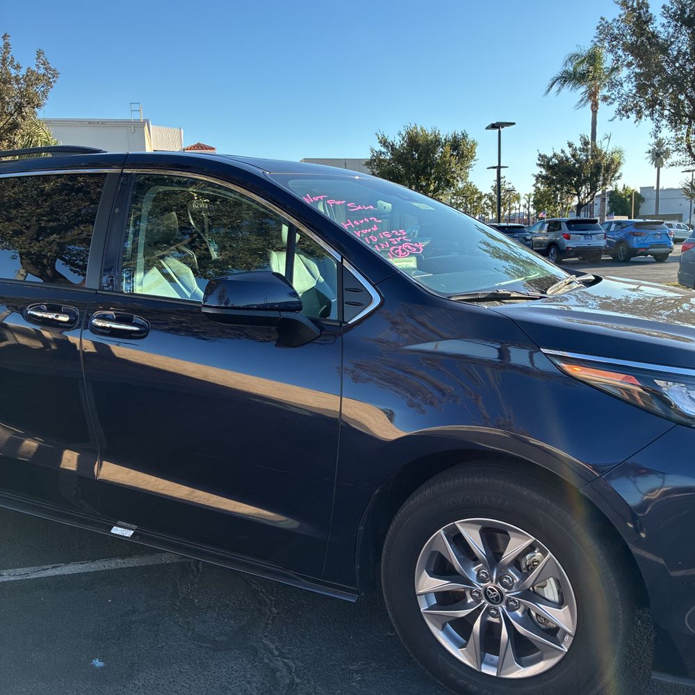 2024 Toyota Sienna XLE 8-Passenger