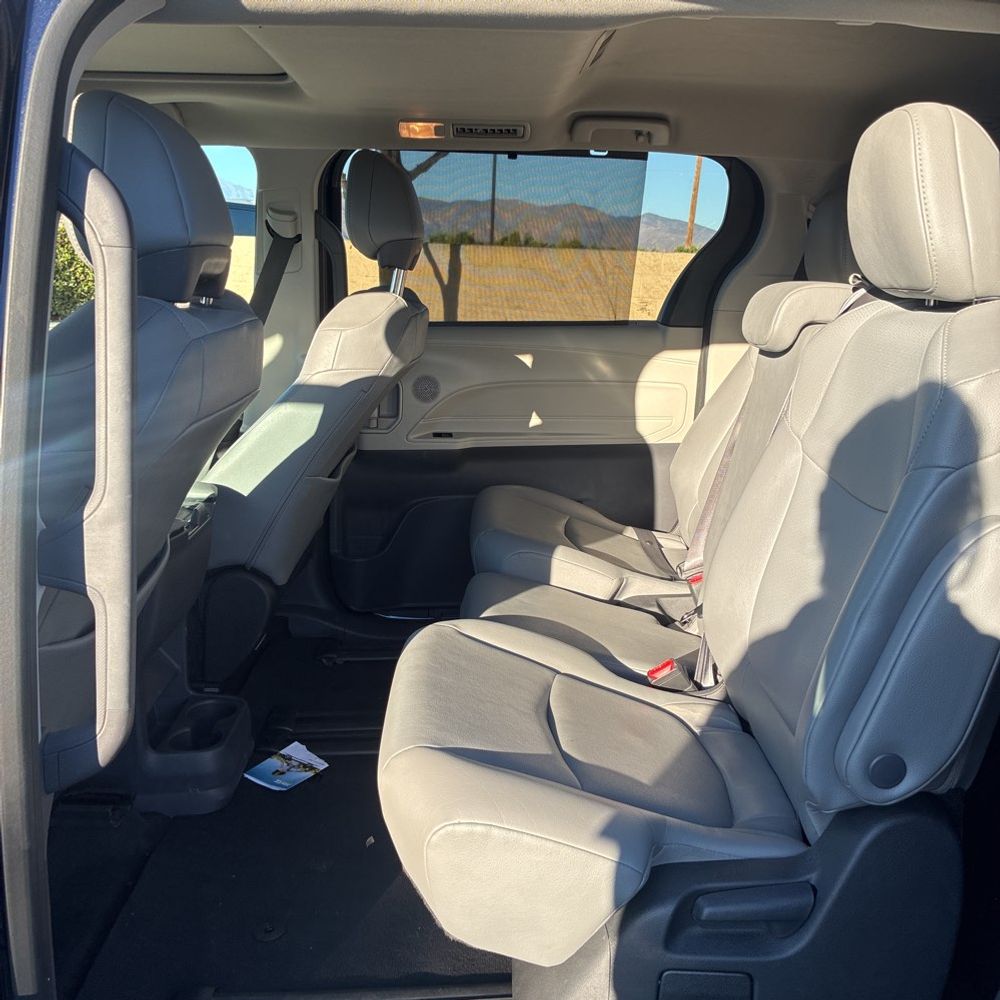 2024 Toyota Sienna XLE 8-Passenger