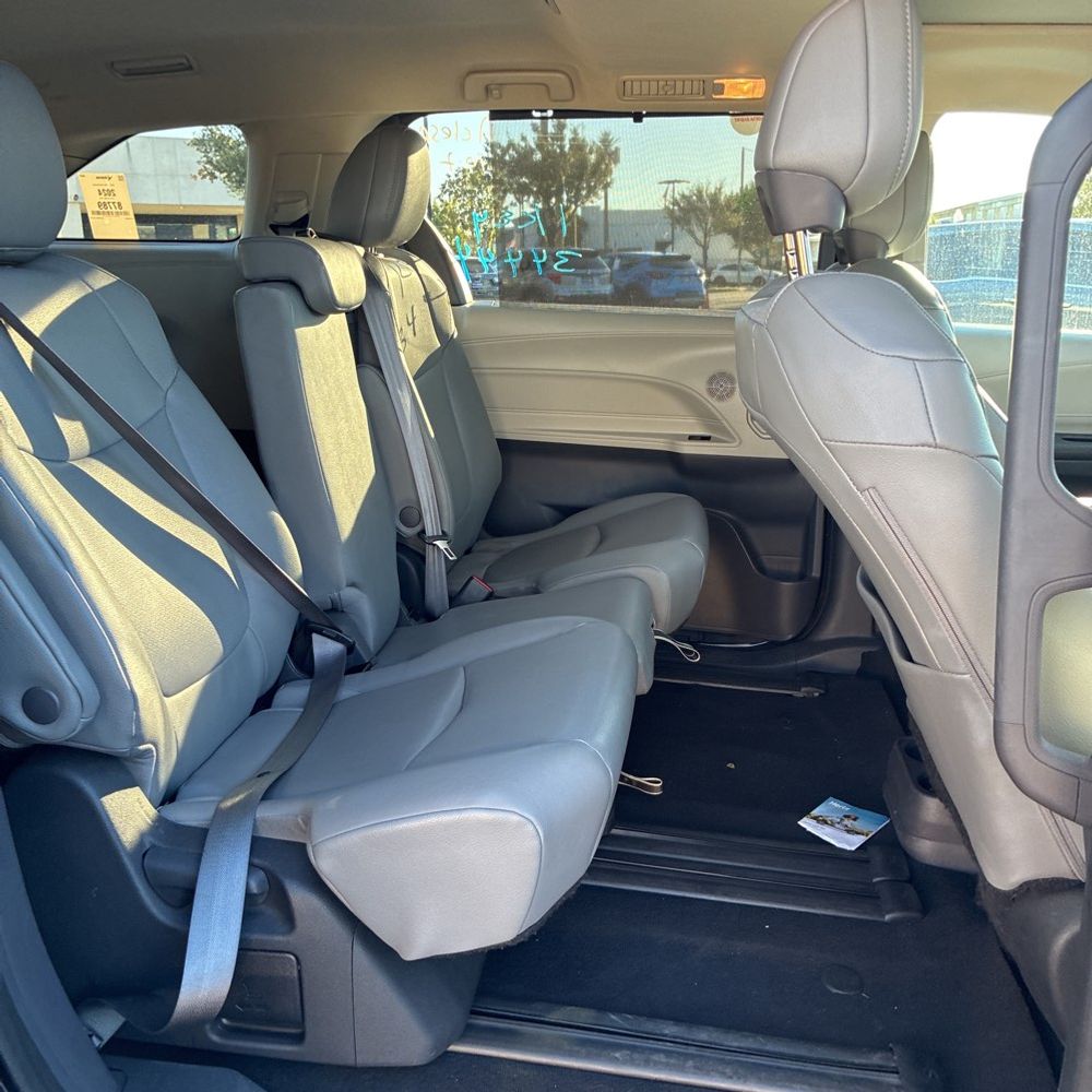 2024 Toyota Sienna XLE 8-Passenger