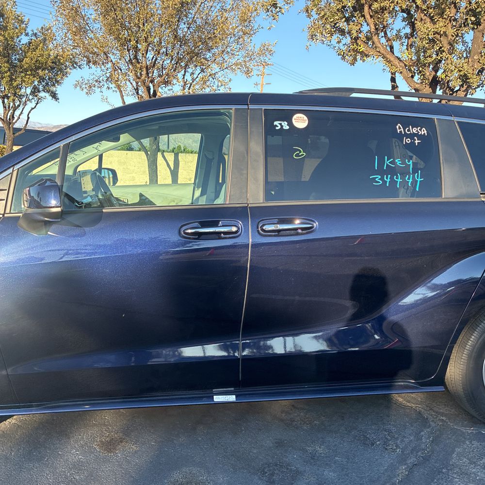 2024 Toyota Sienna XLE 8-Passenger