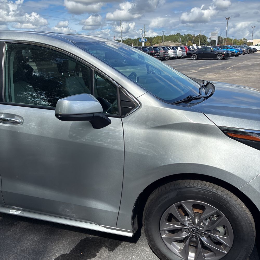 2023 Toyota Sienna XLE 7-Passenger