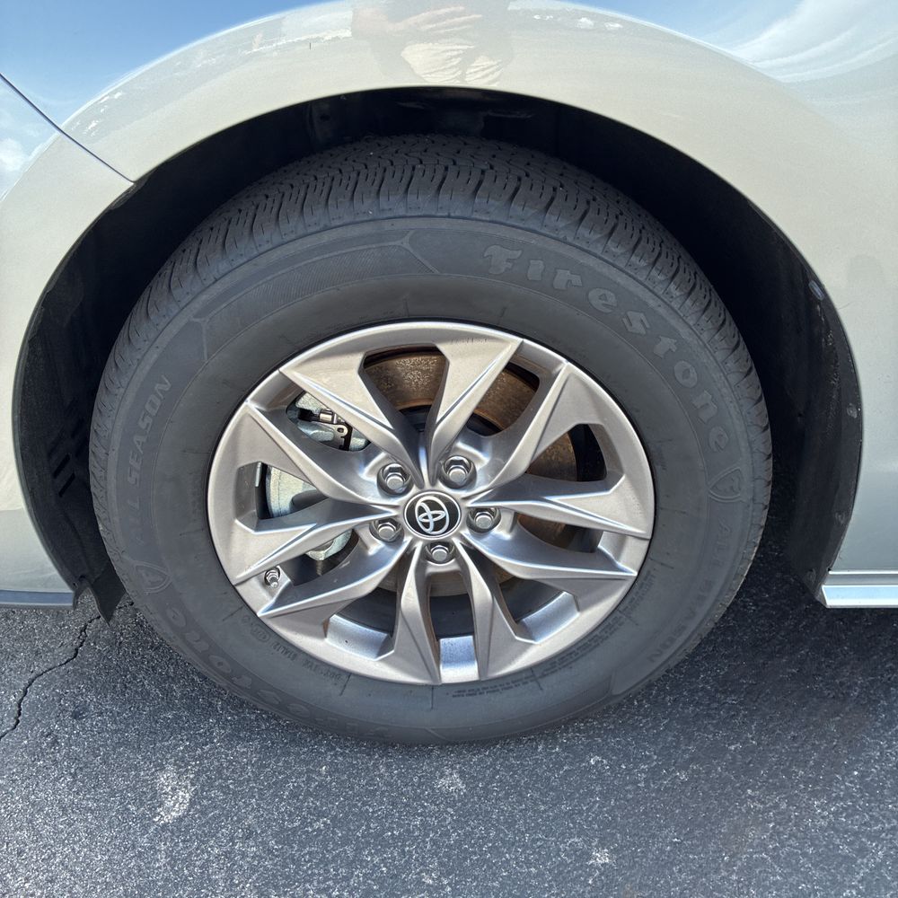 2023 Toyota Sienna XLE 7-Passenger