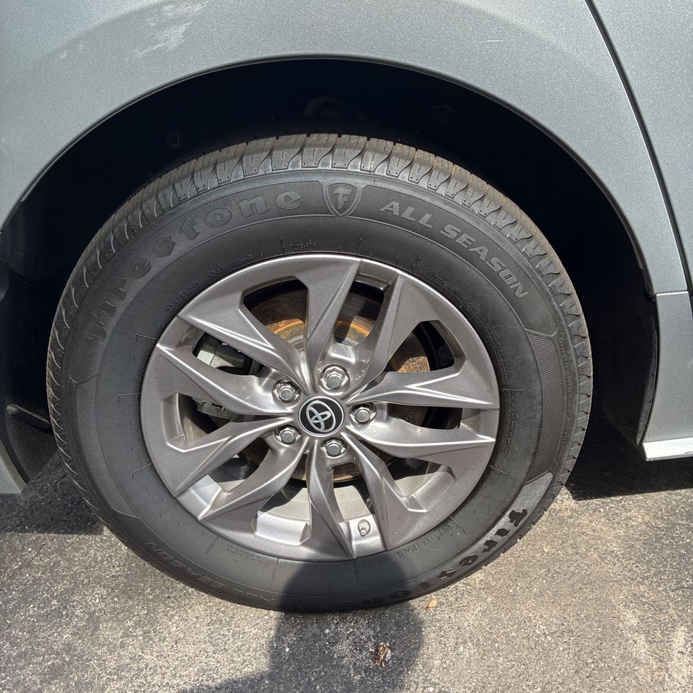2023 Toyota Sienna XLE 7-Passenger