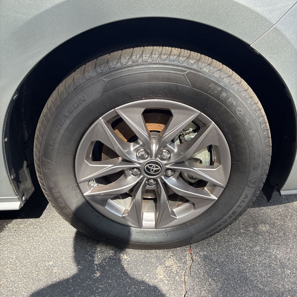 2023 Toyota Sienna XLE 7-Passenger