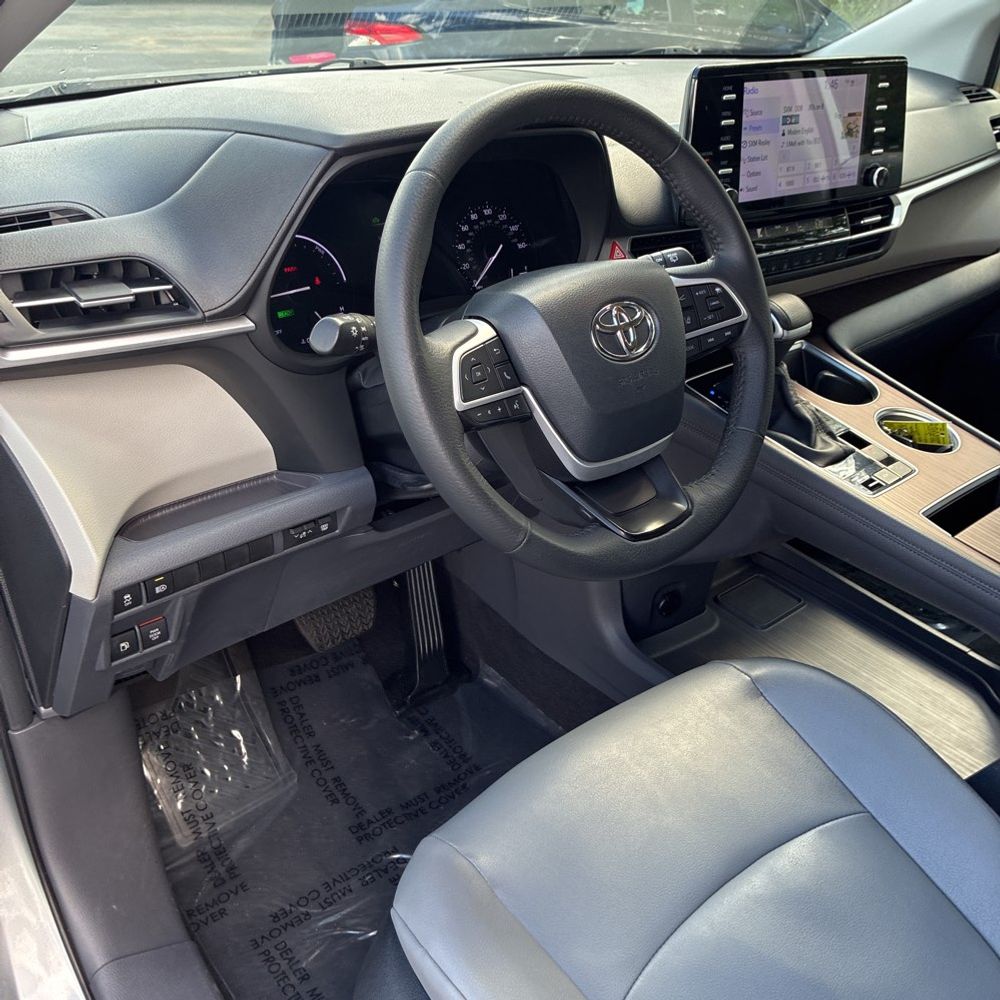 2023 Toyota Sienna XLE 7-Passenger