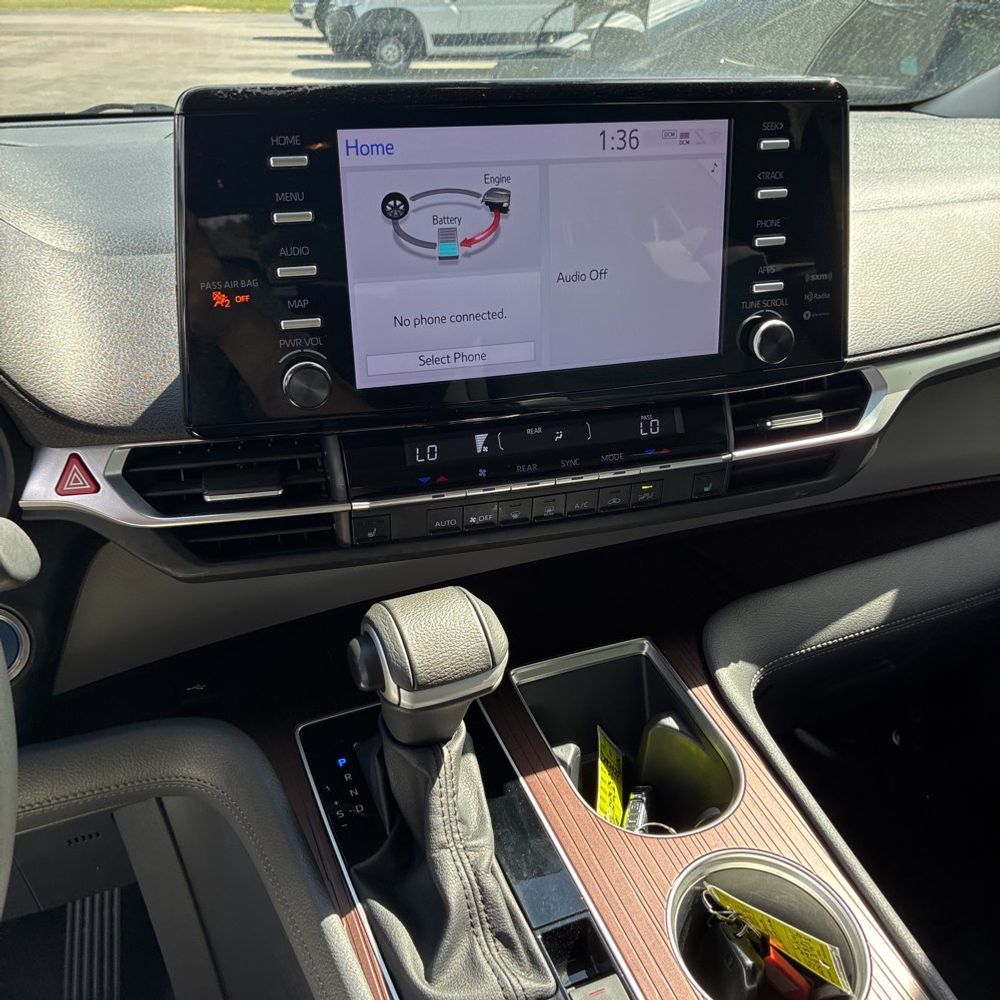 2023 Toyota Sienna XLE 7-Passenger