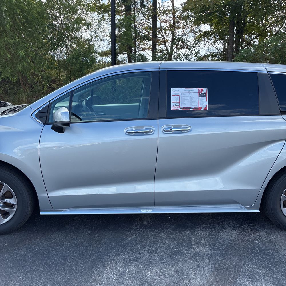 2023 Toyota Sienna XLE 7-Passenger