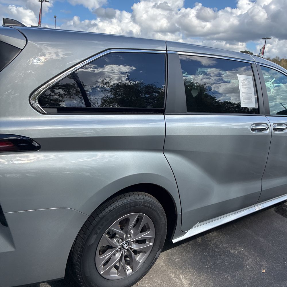 2023 Toyota Sienna XLE 7-Passenger