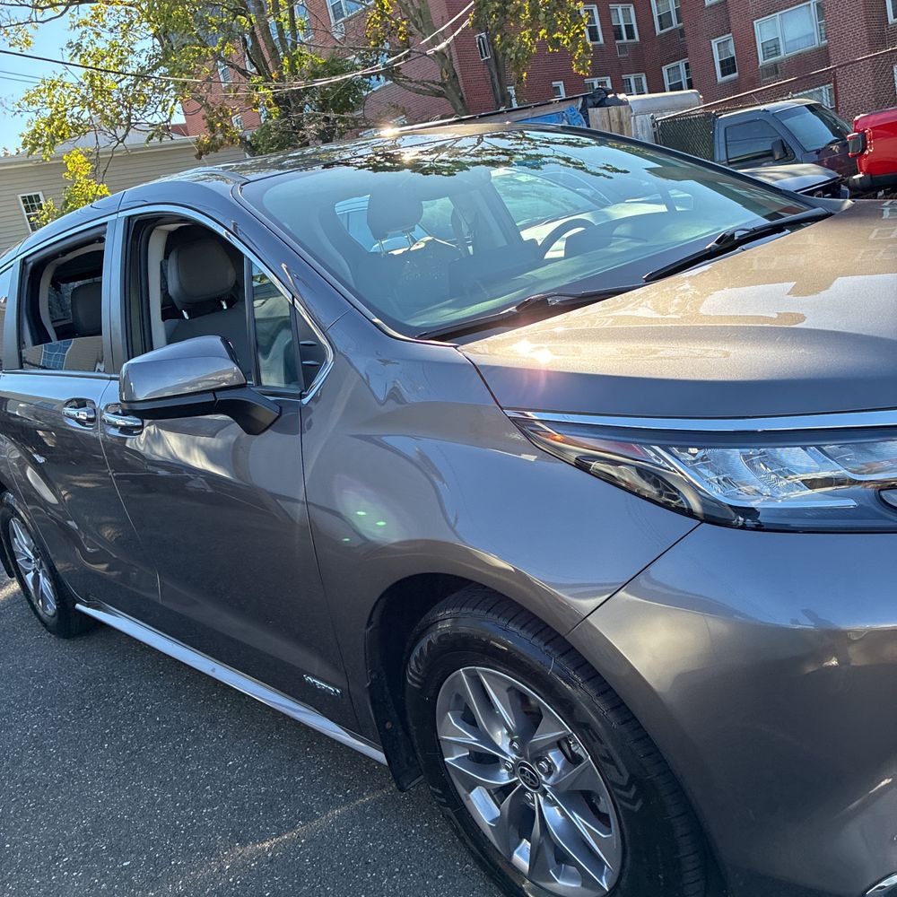 2021 Toyota Sienna XLE 7-Passenger