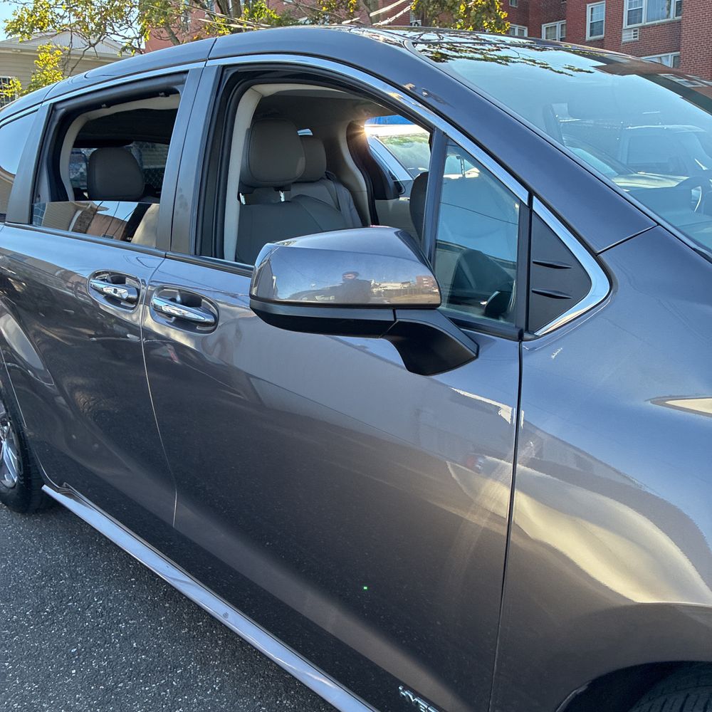 2021 Toyota Sienna XLE 7-Passenger