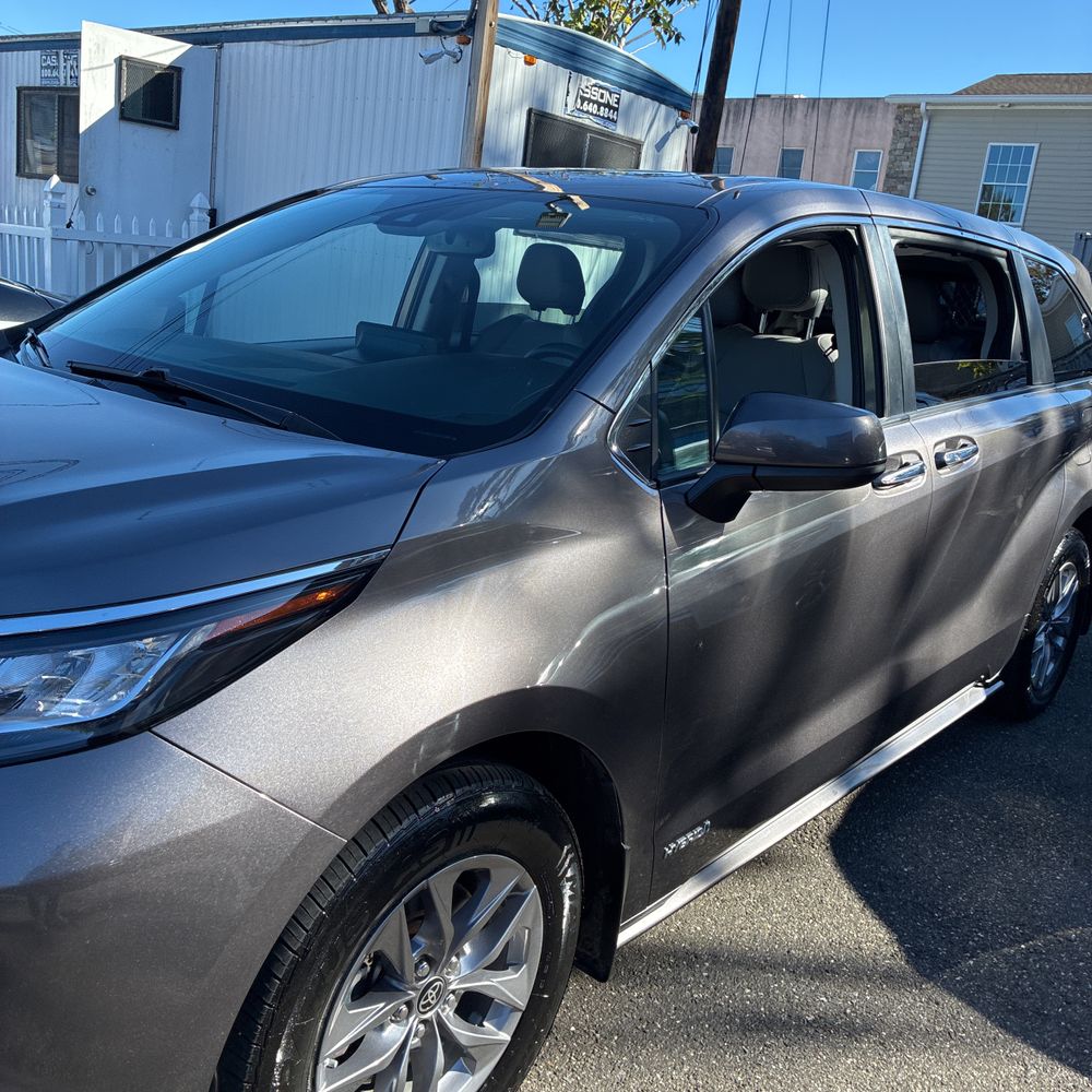 2021 Toyota Sienna XLE 7-Passenger