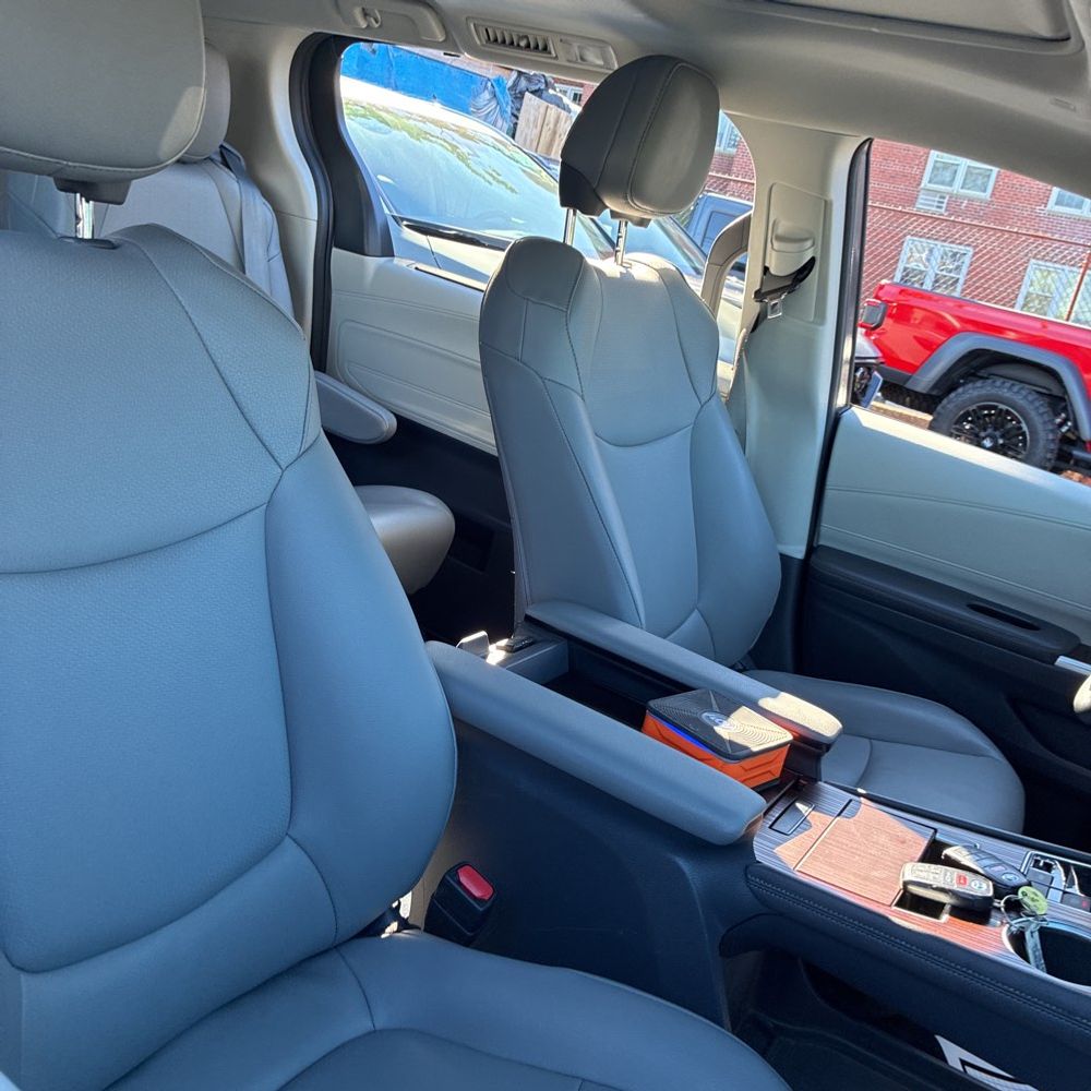 2021 Toyota Sienna XLE 7-Passenger