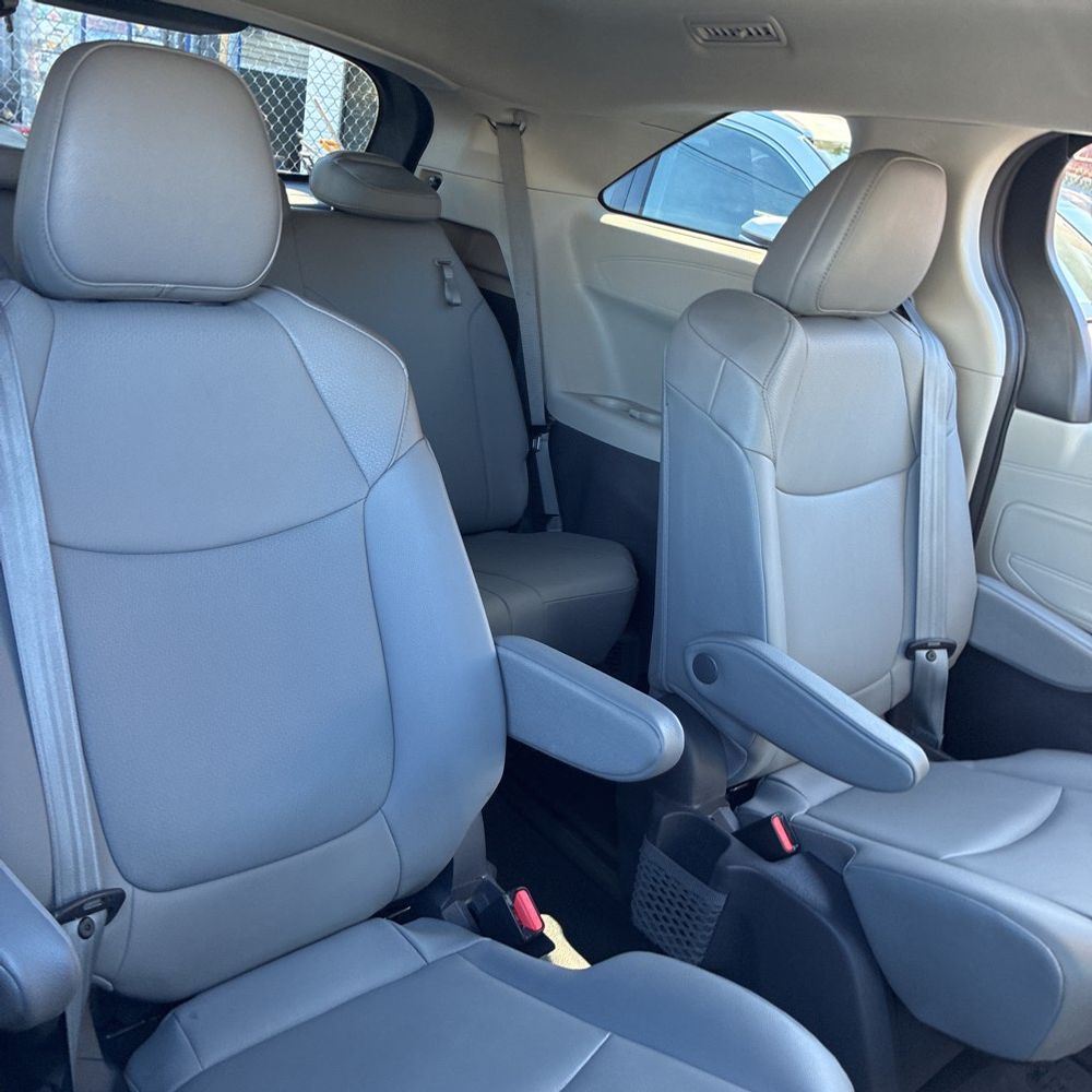 2021 Toyota Sienna XLE 7-Passenger