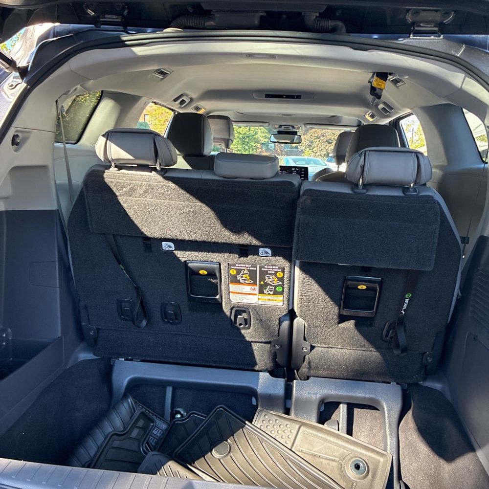 2021 Toyota Sienna XLE 7-Passenger