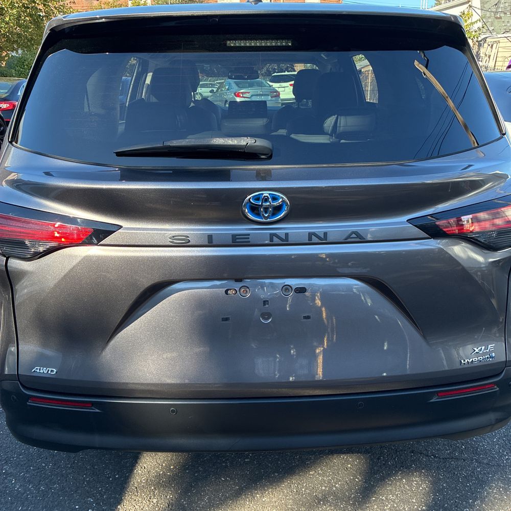 2021 Toyota Sienna XLE 7-Passenger