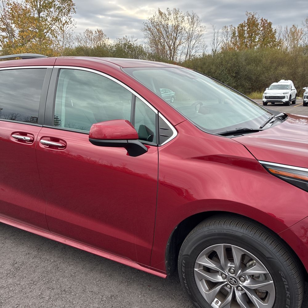 2022 Toyota Sienna XLE 7-Passenger